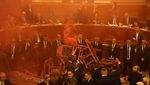 Bom Asap Warnai Sidang Parlemen Albania