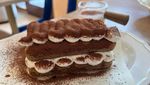 Nyamm! Cicip Tiramisu dan Cheesecake Lembut di Kafe Cewek Kue Ini