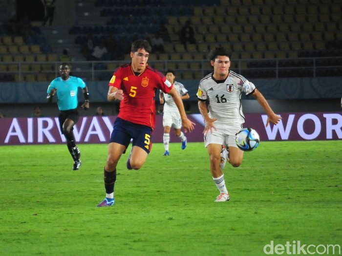 Duel 16 besar kedua Piala Dunia U-17 2023 di Stadion Manahan Solo, antara timnas Spanyol vs timnas Jepang, Senin (20/11/2023) malam.