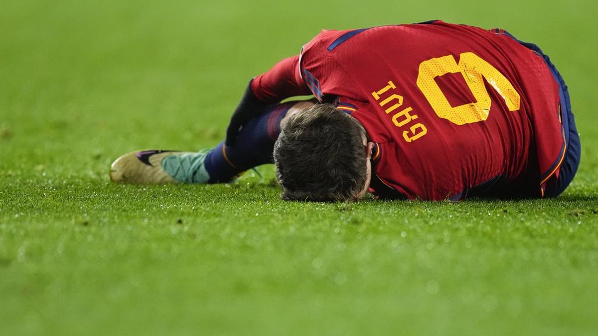 Gavi mengalami cedera di laga Spanyol vs Georgia. (Foto: AP/Manu Fernandez)