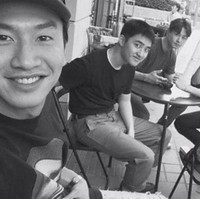 Sudah tahu belum kalau Jo In Sung, D.O. EXO, Kim Woo Bin, Lee Kwang Soo, Song Joong Ki, Lim Ju Hwan, Kim Ki Bang, Cha Tae Hyun, dan Bae Sung Woo tergabung dalam geng Brother Squad? Sembilan aktor Korea ganteng ini sering membagikan foto saat bertemu di sela-sela kesibukan. Bahkan beberapa personelnya satu project bareng.Foto: Instagram