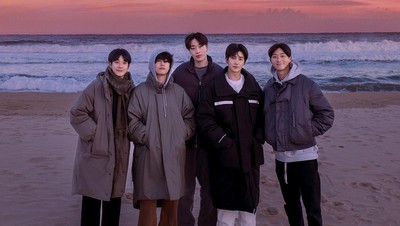8 Foto Geng Artis Korea Paling Eksis, V BTS Hingga Lisa BLACKPINK