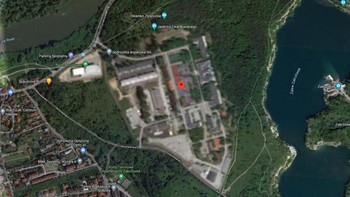 Dowództwo Wojsk Specjalnych (DWS) merupakan Komando Pasukan Khusus Polandia. DWS bertanggung jawab untuk memimpin dan melatih Pasukan Khusus Polandia, meskipun organisasi yang berbeda menangani hal ini sekarang. Pangkalan mereka tetap diblur di Google Maps. Foto: Brightside