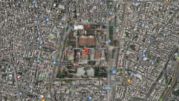 Pangkalan militer Yunani yang terletak di Athena itu disensor karena alasan keamanan nasional. Mungkin Google Maps tidak ingin memperlihatkan detail atau aktivitas yang terjadi di pangkalan militer tersebut kepada publik. Sejauh ini tidak ada penjelasan resmi dari Google Maps mengenai alasan pemburaman pangkalan militer Yunani. Foto: Brightside