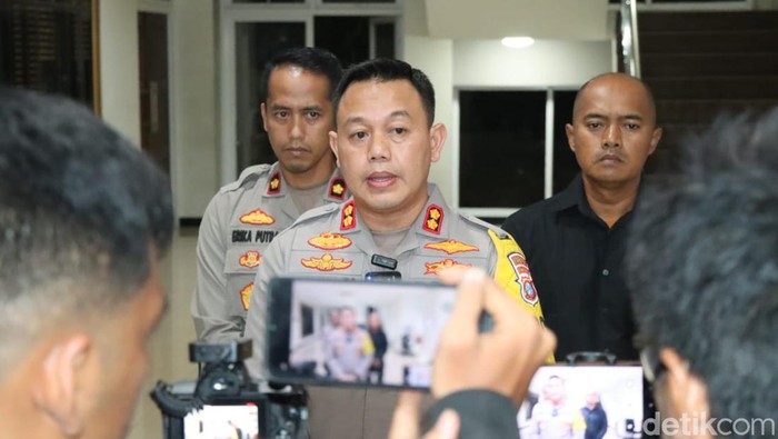 Kapolres Gresik AKBP Adhitya Panji Anom