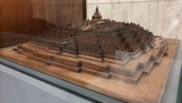 Salah satunya yakni The Borobudur, replika kayu Borobudur dari tahun 1978.Foto: Dok Kemendikbudristek