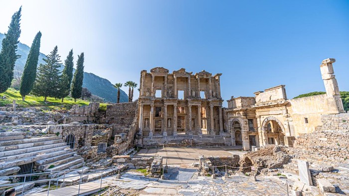Perpustakaan Celcus di Ephesus, Izmir, Turki
