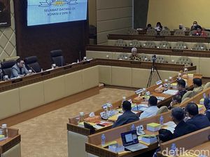 Komisi II DPR Heran Tak Ada Perwakilan KPU Hadiri Rapat Terkait Putusan MA