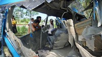 Kecelakaan ini mengakibatkan sebanyak 11 orang meninggal dunia dan empat lainnya mengalami luka berat hingga ringan.  