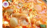 Di Pamulang Barat, Warung Seblak Dimsum Aqilla tawarkan seblak cilok yang pedas enak. Harganya murah, Rp 13 ribu saja. Foto: Warung Seblak Dimsum Aqilla