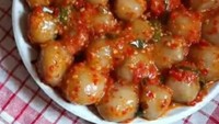 Rekomendasi cilok goang selanjutnya ada di Pejaten Barat. Warung Y And J punya cilok sambal goang kering maupun kuah yang pedas mantap. Harganya Rp 18 ribu per porsi. Foto: Warung Y And J