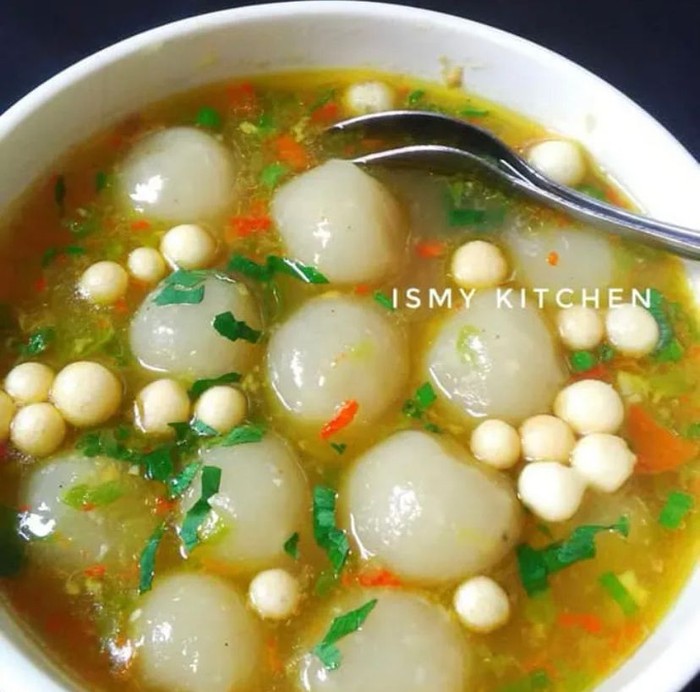 Mantul! 20 Cilok Goang Berkuah Gurih Pedas Ada di Sini!