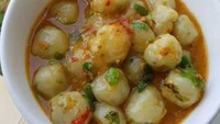 Baso Aci Mama Azka di Pondok Bahar Permai sediakan beragam menu cilok goang. Ada kuah pedas, kuah telur, dan kuah ceker. Harganya mulai dari Rp 17 ribu. Foto: Baso Aci Mama Azka