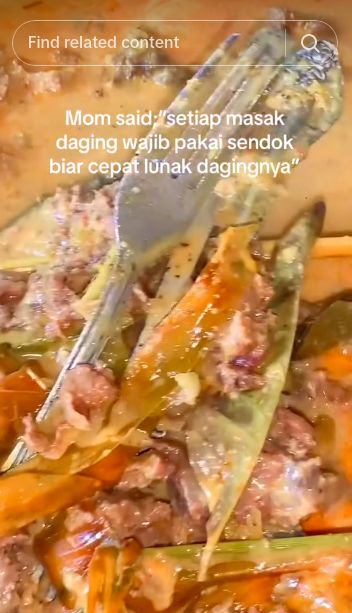 Memasukkan sendok dalam rebusan daging bikin empuk