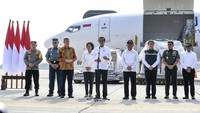 Jokowi memastikan pemerintah akan terus memberikan dukungan politik bagi Palestina. Jokowi mengungkap sebagai salah satu utusan khusus OKI, pemerintah melalui Menlu Retno Marsudi tengah menggalang dukungan ke beberapa negara untuk menghentikan kekerasan di Gaza.  