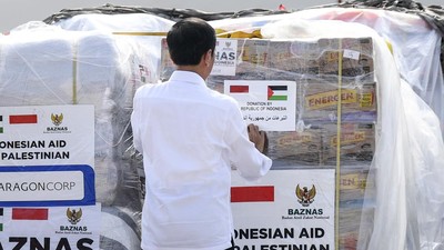 Momen Jokowi Lepas Bantuan Kemanusiaan Tahap Dua ke Palestina