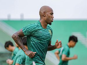 Uston Nawawi Puji Kualitas Paulo Henrique