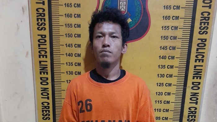 Pelaku pencurian tablet dan laptop di Simalungun. (Foto: Dok. Polres Simalungun).