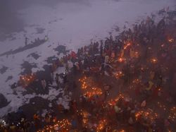 Potret Busa Beracun di Sungai Yamuna India