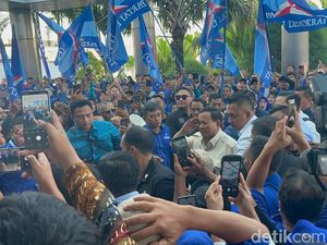 AHY dan SBY Sambut Prabowo di Madiun, Yel-yel Menang Satu Putaran Bergema