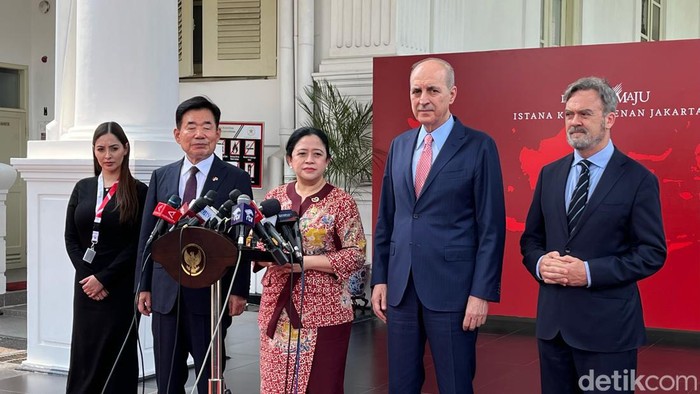Puan dan 4 Ketua Parlemen MIKTA