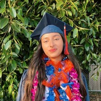 Oceans Camilla merupakan anak Rahma Azhari dari pernikahan terdahulu, sebelum bersama Paris Chong. Jarang tersorot, rupanya Camilla kini suda beranjak devasa. Di bulan Juni lalu Camilla terlihat baru saja diwisuda dan akan melanjutkan ke perguruan tinggi. Punya penampilan yang kalem dan cantik, sosik Camilla pun berhasil curi atensi. Foto: Instagram/@raazharita