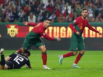 Tanpa Gol Ronaldo, Portugal Bungkam Islandia 2-0