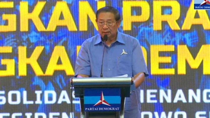SBY bicara depan Prabowo di Madiun