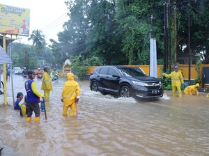 Sejumlah Titik di Palembang Terendam Banjir Usai Hujan 1 Jam