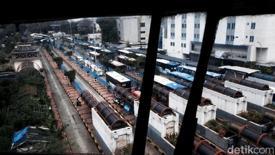 Senja Kala Terminal Blok M yang Penuh Kenangan