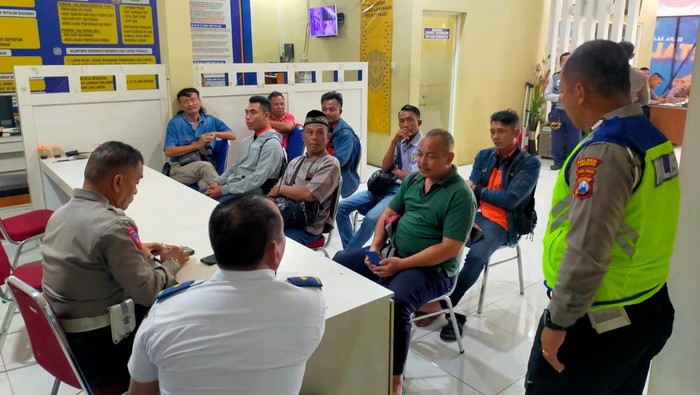 Sopir bus ugal-ugalan yang viral di Lamongan dipanggil polisi