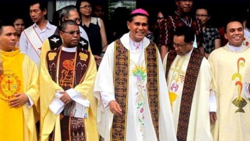 Uskup Agung Ende, Mgr Vincentius Sensi Potokota (ketiga dari kiri)-(Antara)