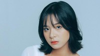 Zee JKT48 potong rambut demi film terbaru yang berjudul Ancika 1995. (Foto: dok Instagram)
