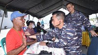 Sedangkan di hari ke dua, tercatat 593 warga yang datang ke KRI WSH-991. Dengan perincian sebagai beirikut Pengobatan Umum 410 orang, Pengobatan Gigi 65 orang, Khitan 57 orang, Operasi Minor 4 orang, Operasi Katarak (Mata) 40 orang, Operasi Pterygium (Mata) 3 orang, Operasi Tonsilektomi (Amandel) 2 orang, Operasi Bibir Sumbing tercatat 12 orang.  