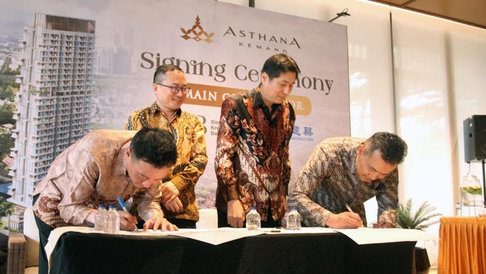 SKB selaku developer Apartemen Asthana Kemang menunjuk China State Construction Engineering (CSCEC) sebagai kontraktor utama pembangunan apartemen Asthana Kemang.