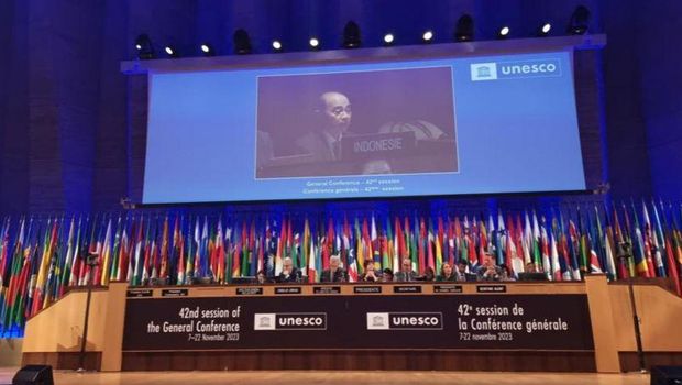 Bahasa Indonesia ditetapkan menjadi bahasa resmi pada Konferensi Umum UNESCO di Paris, Prancis, pada Senin (20/11/2023). (ANTARA/HO-UNESCO)