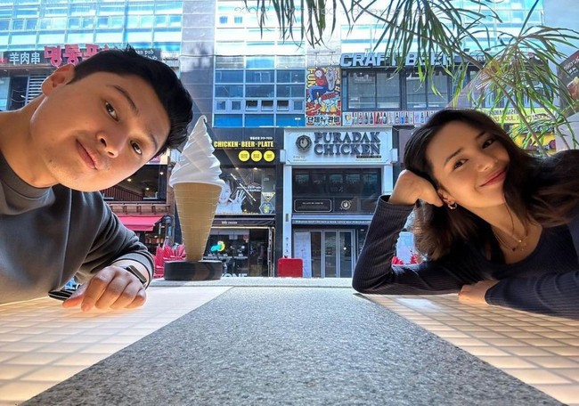 Kekasih baru Beby itu diketahui merupakan seorang anggota DPR. Baru-baru ini Beby tampak merayakan ulang tahun Rizki yang ke-29 pada 19 November 2023. Foto: Instagram/@riznatakusumah