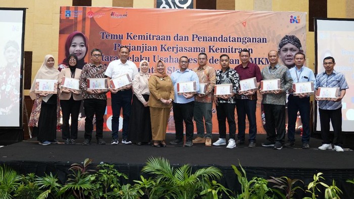 Bupati Sleman Kustini Sri Purnomo