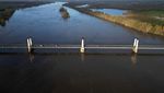 Dahaga Sungai Loire Prancis yang Mulai Deras Dialiri Air