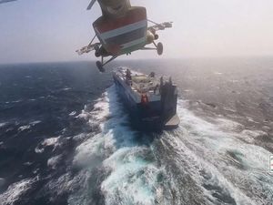 Houthi Serang 5 Kapal di Samudra Hindia-Laut Merah, Termasuk Kapal AS
