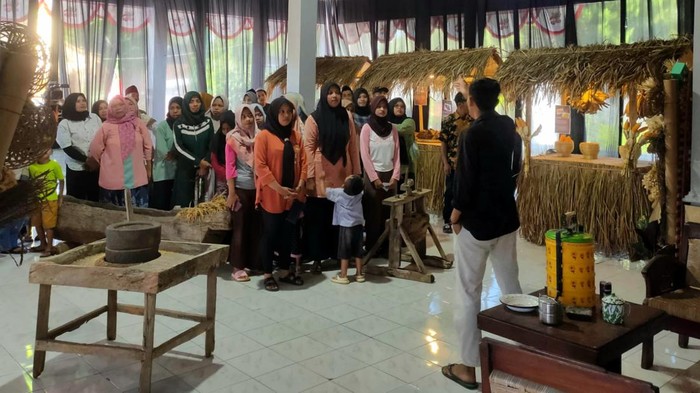 Festival Ketahanan Pangan Lereng Argopuro Ketahanan pangan sebagai modal utama dalam mengimplementasikan program pemajuan kebudayaan desa dan menggalang gerak budaya di Kawasan Tapal Kuda.