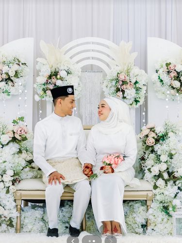 Foto pasangan Anis dan Amie, viral di media sosial