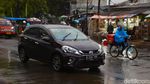 Hati-hati! Jaktim Diguyur Hujan Beserta Angin Kencang hingga Malam