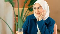 Irish Bella juga senang hangout di kafe. Segelas es kopi susu tidak boleh ketinggalan untuk dipesan ketika mengunjungi kafe. Foto: Instagram/_irishbella_