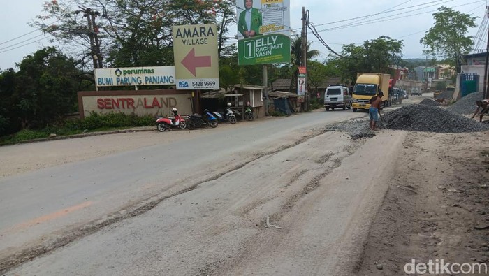 Jalan Raya Parung Panjang