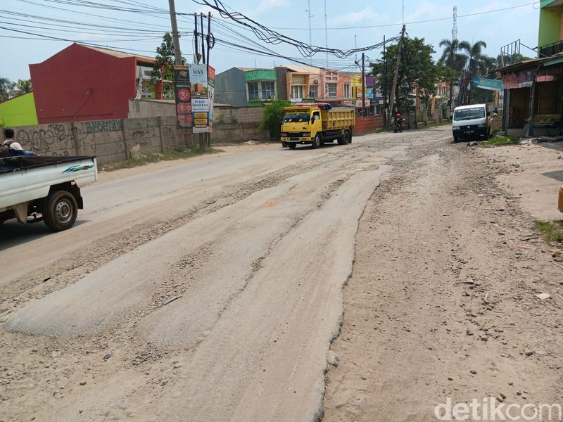 Jalan Raya Parung Panjang