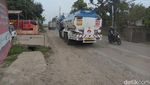 Rusak Parah! Begini Penampakan Jalan di Parung Panjang