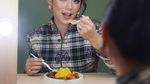 So Sweet! Jessica Iskandar Hobi Kulineran Bareng Suami