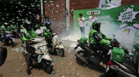 GoSend, layanan logistik on-demand Gojek bagian dari PT GoTo Gojek Tokopedia, Tbk (BEI: GOTO), tawarkan opsi GOSENDHEMAT Flat Ongkir. Para pelanggan dan social seller dapat memanfaatkan voucher penawaran Flat Ongkir ini sebagai opsi pilihan pengiriman barang dengan harga hemat untuk melengkapi kebutuhan pengiriman di momen akhir tahun. 