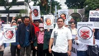 Tim kuasa hukum korban Net 89 ini, Herdiyan menyampaikan bahwa Kejaksaan Agung berjanji akan berkolaborasi dengan Bareskrim Polri untuk mengusut tuntas kasus penggelapan dana robot trading Net 89. Penangan hukum dalam kasus ini berlangsung sudah hampir satu tahun dan tidak membuahkan hasil yang diinginkan dari para korban. Menurut pengakuan para korban, tawaran investasi dari net 89 yang berkedok robot trading ini berlangsung ketika pandemi covid-19.